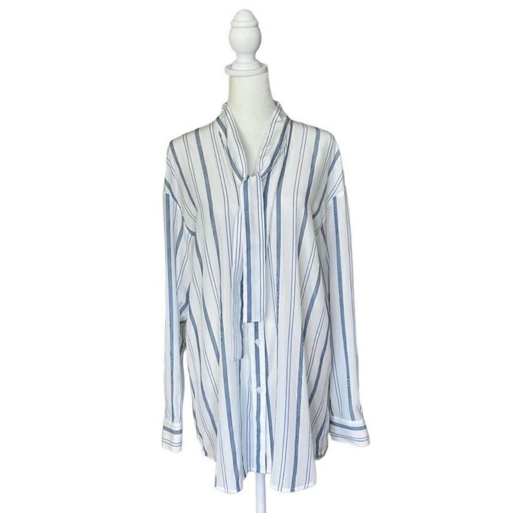 Elizabeth And James Blue Stripe Tie Neck Tunic Button Down Blouse Size Large
